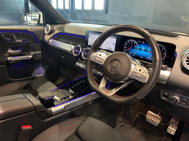 GLB GLB200d 4マチック AMGラインパッケージ パノラミックスライディングルーフ 19インチAMGアルミホイール スポーツシートレザーARTICO カーボン調インテリアトリム マルチビームLEDヘッドライト MBUXナビゲーション(13枚目)