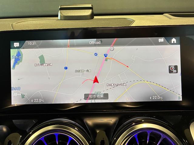 GLB GLB200d 4マチック AMGラインパッケージ パノラミックスライディングルーフ 19インチAMGアルミホイール スポーツシートレザーARTICO カーボン調インテリアトリム マルチビームLEDヘッドライト MBUXナビゲーション(35枚目)