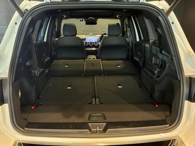 GLB GLB200d 4マチック AMGラインパッケージ パノラミックスライディングルーフ 19インチAMGアルミホイール スポーツシートレザーARTICO カーボン調インテリアトリム マルチビームLEDヘッドライト MBUXナビゲーション(45枚目)