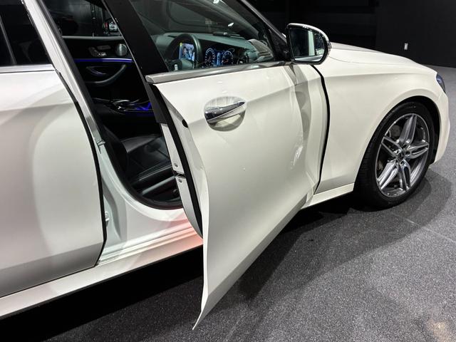 Ｅクラスステーションワゴン Ｅ２００ステーションワゴンアバンギャルドＡＭＧライン　エクスクルーシブパッケージ　Ｂｕｒｍｅｓｔｅｒサウンドシステム　　エアバランスパッケージ　ヘッドアップディスプレイ　前席後席シートヒーター（23枚目）