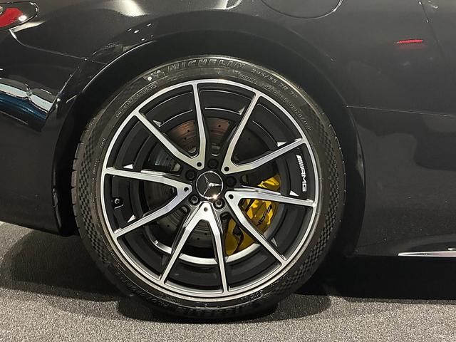ＧＴ ４３　クーペ　ＡＭＧドライビングパッケージ　ヘッドアップディスプレイ　ホワイトレザー（ダイヤモンドステッチ）　リアアクスルステアリング　イエローキャリパー　可変式リアウイングスポイラー　ＭＢＵＸ（52枚目）