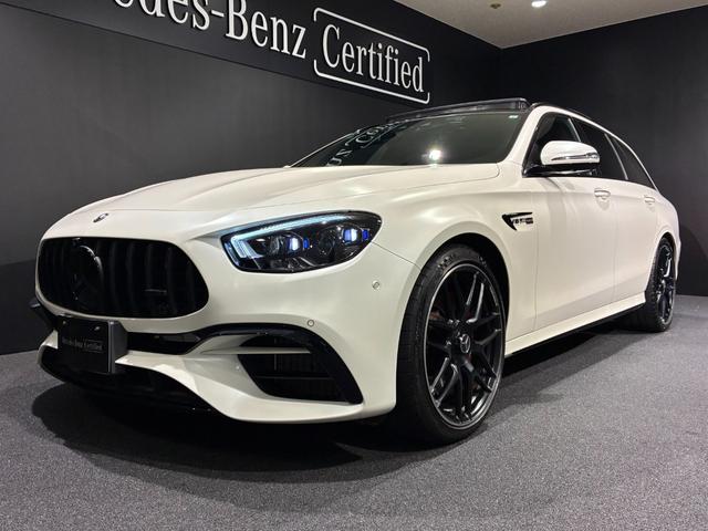 Eクラスステーションワゴン E63 S 4マチック+ ステーションワゴン エクスクルーシブパッケージ パノラミックスライディングルーフ アクティブマルチコントロールシート リラクゼーション機能 シートベンチレーター Burmesterサウンド マットブラック20インチアルミ(4枚目)