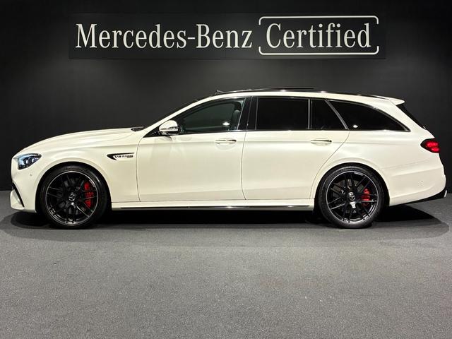 Eクラスステーションワゴン E63 S 4マチック+ ステーションワゴン エクスクルーシブパッケージ パノラミックスライディングルーフ アクティブマルチコントロールシート リラクゼーション機能 シートベンチレーター Burmesterサウンド マットブラック20インチアルミ(5枚目)
