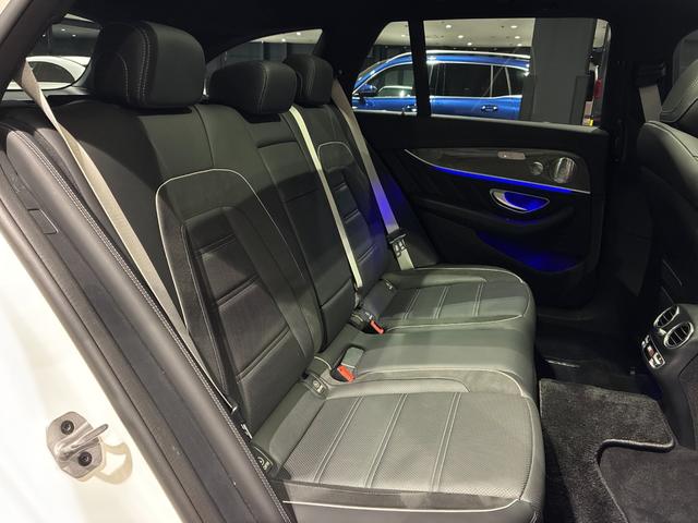 Eクラスステーションワゴン E63 S 4マチック+ ステーションワゴン エクスクルーシブパッケージ パノラミックスライディングルーフ アクティブマルチコントロールシート リラクゼーション機能 シートベンチレーター Burmesterサウンド マットブラック20インチアルミ(20枚目)