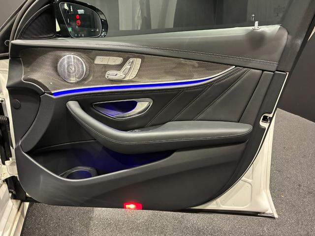Eクラスステーションワゴン E63 S 4マチック+ ステーションワゴン エクスクルーシブパッケージ パノラミックスライディングルーフ アクティブマルチコントロールシート リラクゼーション機能 シートベンチレーター Burmesterサウンド マットブラック20インチアルミ(23枚目)