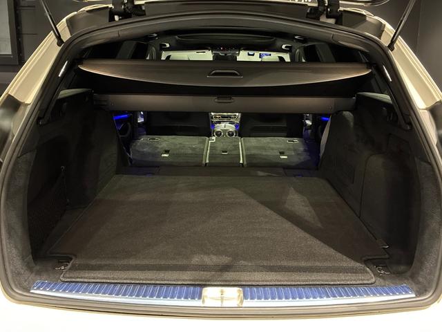 Eクラスステーションワゴン E63 S 4マチック+ ステーションワゴン エクスクルーシブパッケージ パノラミックスライディングルーフ アクティブマルチコントロールシート リラクゼーション機能 シートベンチレーター Burmesterサウンド マットブラック20インチアルミ(43枚目)