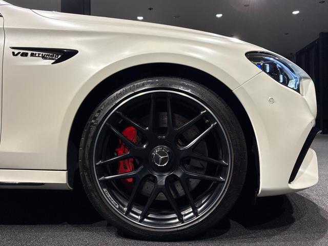 Eクラスステーションワゴン E63 S 4マチック+ ステーションワゴン エクスクルーシブパッケージ パノラミックスライディングルーフ アクティブマルチコントロールシート リラクゼーション機能 シートベンチレーター Burmesterサウンド マットブラック20インチアルミ(50枚目)