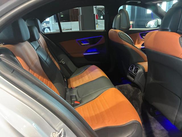 Cクラス C200アバンギャルド AMGライン レザーエクスクルーシブパッケージ ベーシックパッケージ パノラミックスライディングルーフ 18インチアルミホイール MBUX デジタルLEDライト 本革シート(シエナブラウン)(18枚目)