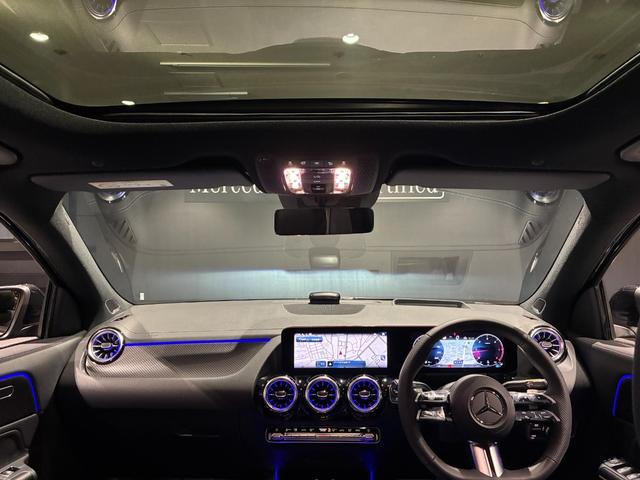 GLAクラス GLA200d 4マチック アーバンスターズ アドバンスドパッケージ ナイトパッケージ付 MBUX アンビエントライト64色(2枚目)