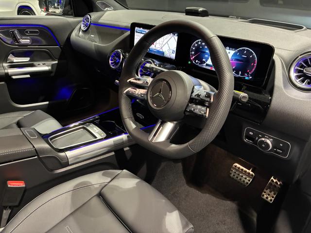 GLAクラス GLA200d 4マチック アーバンスターズ アドバンスドパッケージ ナイトパッケージ付 MBUX アンビエントライト64色(14枚目)