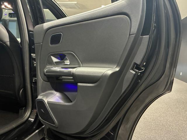 GLAクラス GLA200d 4マチック アーバンスターズ アドバンスドパッケージ ナイトパッケージ付 MBUX アンビエントライト64色(20枚目)