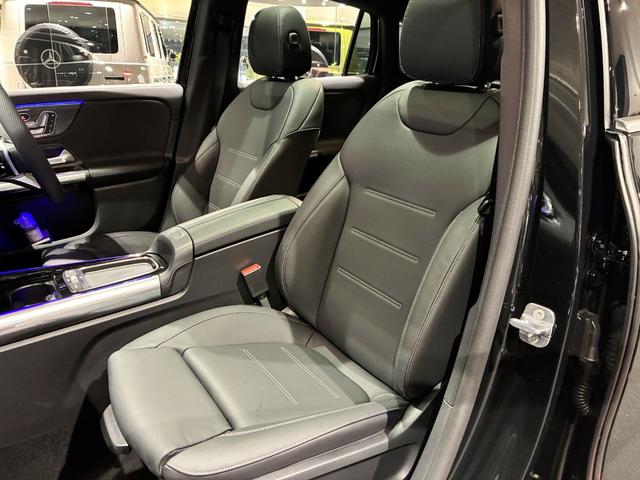 GLAクラス GLA200d 4マチック アーバンスターズ アドバンスドパッケージ ナイトパッケージ付 MBUX アンビエントライト64色(25枚目)