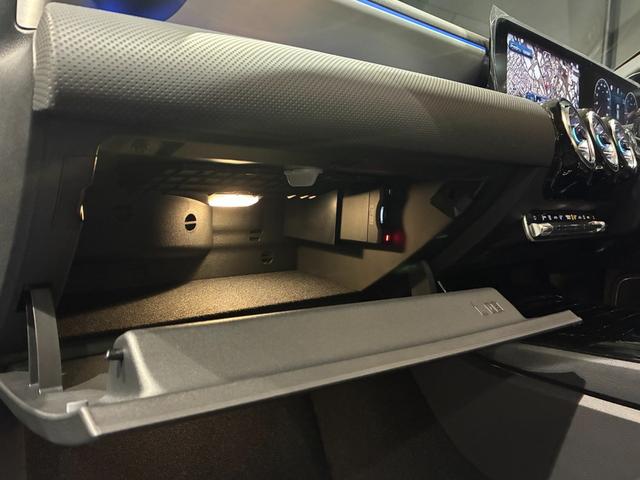 CLAクラス シューティングブレーク CLA200dシューティングブレークアーバンスターズ アドバンスドパッケージ ナイトパッケージ付 MBUX アンビエントライト64色(31枚目)