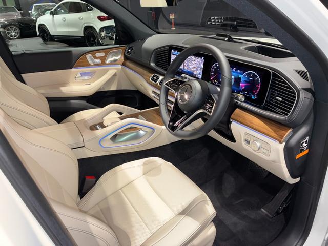 ＧＬＥ ＧＬＥ４５０ｄ　４マチックスポーツ　コア　パノラミックスライディングルーフ　ＡＭＧ２１インチアルミホール　Ｂｕｒｍｅｓｔｅｒサラウンドサウンドシステム　６４色アンビエントライト　ＭＢＵＸ　ＡＲナビ　シートベンチレーター　３６０°カメラ（13枚目）