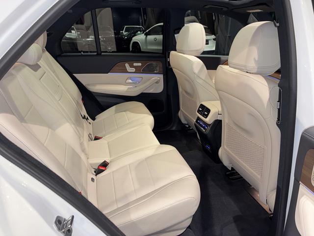 ＧＬＥ ＧＬＥ４５０ｄ　４マチックスポーツ　コア　パノラミックスライディングルーフ　ＡＭＧ２１インチアルミホール　Ｂｕｒｍｅｓｔｅｒサラウンドサウンドシステム　６４色アンビエントライト　ＭＢＵＸ　ＡＲナビ　シートベンチレーター　３６０°カメラ（18枚目）