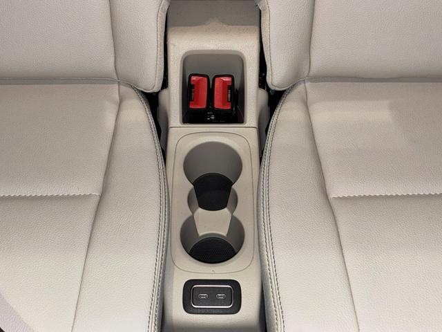 ＧＬＥ ＧＬＥ４５０ｄ　４マチックスポーツ　コア　パノラミックスライディングルーフ　ＡＭＧ２１インチアルミホール　Ｂｕｒｍｅｓｔｅｒサラウンドサウンドシステム　６４色アンビエントライト　ＭＢＵＸ　ＡＲナビ　シートベンチレーター　３６０°カメラ（21枚目）