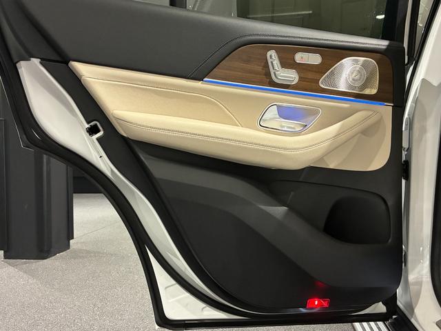 ＧＬＥ ＧＬＥ４５０ｄ　４マチックスポーツ　コア　パノラミックスライディングルーフ　ＡＭＧ２１インチアルミホール　Ｂｕｒｍｅｓｔｅｒサラウンドサウンドシステム　６４色アンビエントライト　ＭＢＵＸ　ＡＲナビ　シートベンチレーター　３６０°カメラ（26枚目）