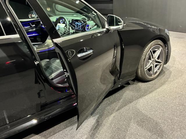 Ｃクラスステーションワゴン Ｃ２００ステーションワゴンアバンギャルドＡＭＧライン　パノラミックスライディングルーフ　ベーシックパッケージ　リアアクスルステアリング　６４色アンビエントライト　メルセデスミーコネクト搭載車（23枚目）