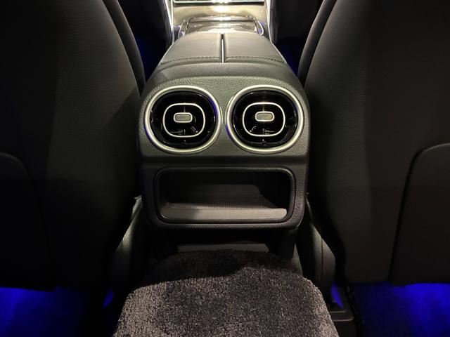 Ｃクラスステーションワゴン Ｃ２００ステーションワゴンアバンギャルドＡＭＧライン　パノラミックスライディングルーフ　ベーシックパッケージ　リアアクスルステアリング　６４色アンビエントライト　メルセデスミーコネクト搭載車（42枚目）