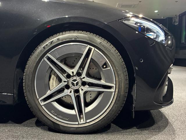 Ｃクラスステーションワゴン Ｃ２００ステーションワゴンアバンギャルドＡＭＧライン　パノラミックスライディングルーフ　ベーシックパッケージ　リアアクスルステアリング　６４色アンビエントライト　メルセデスミーコネクト搭載車（50枚目）