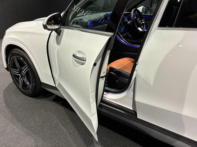 ＧＬＣ ＧＬＣ３５０ｅ４ＭスポツＥＤスタＡＭＧレザエクスクＰ　パノラミックスライディングルーフ　本革シート（シエナブラウン）　シートベンチレーター　ヘッドアップディスプレイ　Ｂｕｒｍｅｓｔｅｒサウンド　エアバランスパッケージ（27枚目）