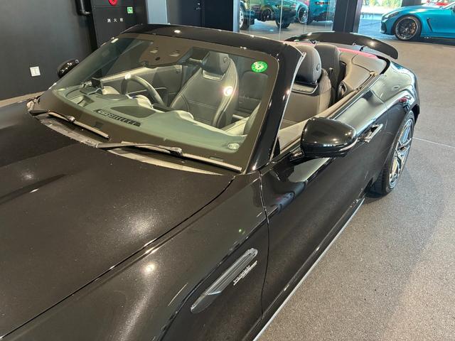 ＳＬ ＳＬ４３　ヘッドアップディスプレイ　２０インチアルミホイール　イエローキャリパー　ソフトトップ（レッド）　ＭＢＵＸ　６４色アンビエントライト　マルチビームＬＥＤヘッドライト　本革ナッパレザーシート（29枚目）