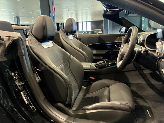 ＳＬ ＳＬ４３　ヘッドアップディスプレイ　２０インチアルミホイール　イエローキャリパー　ソフトトップ（レッド）　ＭＢＵＸ　６４色アンビエントライト　マルチビームＬＥＤヘッドライト　本革ナッパレザーシート（31枚目）