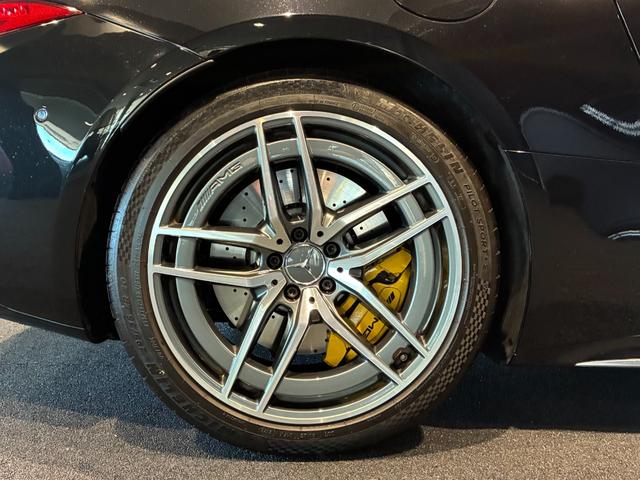 ＳＬ ＳＬ４３　ヘッドアップディスプレイ　２０インチアルミホイール　イエローキャリパー　ソフトトップ（レッド）　ＭＢＵＸ　６４色アンビエントライト　マルチビームＬＥＤヘッドライト　本革ナッパレザーシート（50枚目）