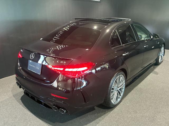 Ｃクラス Ｃ４３　４マチック　パノラミックスライディングルーフ　リアアクスルステアリング　１９インチＡＭＧアルミホイール　本革スポーツシート　ヘッドアップディスプレイ　ＭＢＵＸ　ＡＲナビ　アンビエントライトプレミアム（7枚目）