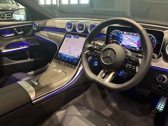 Ｃクラス Ｃ４３　４マチック　パノラミックスライディングルーフ　リアアクスルステアリング　１９インチＡＭＧアルミホイール　本革スポーツシート　ヘッドアップディスプレイ　ＭＢＵＸ　ＡＲナビ　アンビエントライトプレミアム（13枚目）