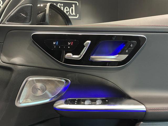 Ｃクラス Ｃ４３　４マチック　パノラミックスライディングルーフ　リアアクスルステアリング　１９インチＡＭＧアルミホイール　本革スポーツシート　ヘッドアップディスプレイ　ＭＢＵＸ　ＡＲナビ　アンビエントライトプレミアム（16枚目）