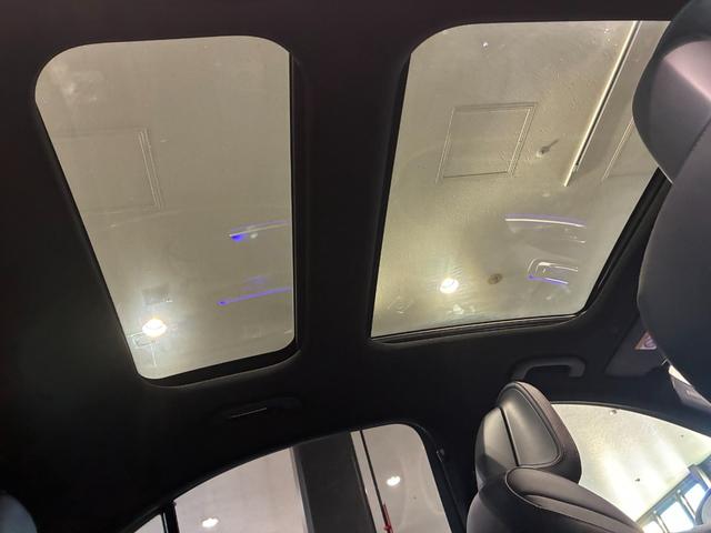 Ｃクラス Ｃ４３　４マチック　パノラミックスライディングルーフ　リアアクスルステアリング　１９インチＡＭＧアルミホイール　本革スポーツシート　ヘッドアップディスプレイ　ＭＢＵＸ　ＡＲナビ　アンビエントライトプレミアム（45枚目）