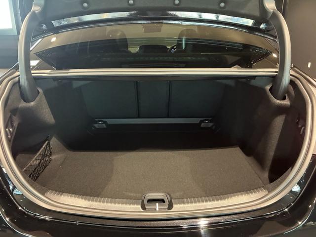 Ｃクラス Ｃ４３　４マチック　パノラミックスライディングルーフ　リアアクスルステアリング　１９インチＡＭＧアルミホイール　本革スポーツシート　ヘッドアップディスプレイ　ＭＢＵＸ　ＡＲナビ　アンビエントライトプレミアム（47枚目）