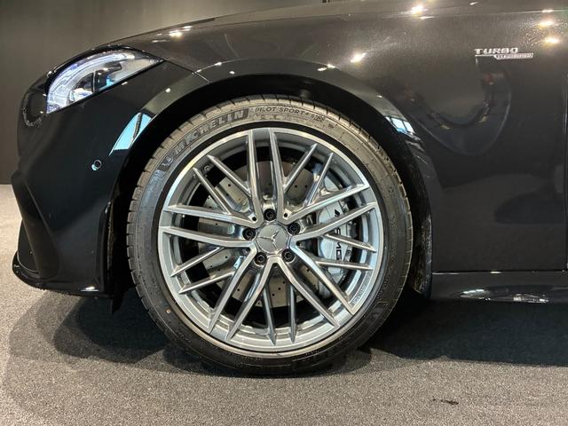 Ｃクラス Ｃ４３　４マチック　パノラミックスライディングルーフ　リアアクスルステアリング　１９インチＡＭＧアルミホイール　本革スポーツシート　ヘッドアップディスプレイ　ＭＢＵＸ　ＡＲナビ　アンビエントライトプレミアム（52枚目）