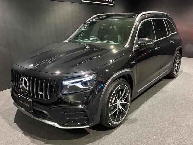 GLB GLB35 4マチック アドバンスドパッケージ 本革シート ヘッドアップディスプレイ パノラミックスライディングルーフ ブランドロゴプロジェクターライト Burmesterサラウンドサウンドシステム AMG20インチアルミ(4枚目)