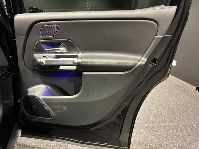 GLB GLB35 4マチック アドバンスドパッケージ 本革シート ヘッドアップディスプレイ パノラミックスライディングルーフ ブランドロゴプロジェクターライト Burmesterサラウンドサウンドシステム AMG20インチアルミ(20枚目)