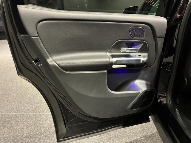 GLB GLB35 4マチック アドバンスドパッケージ 本革シート ヘッドアップディスプレイ パノラミックスライディングルーフ ブランドロゴプロジェクターライト Burmesterサラウンドサウンドシステム AMG20インチアルミ(22枚目)