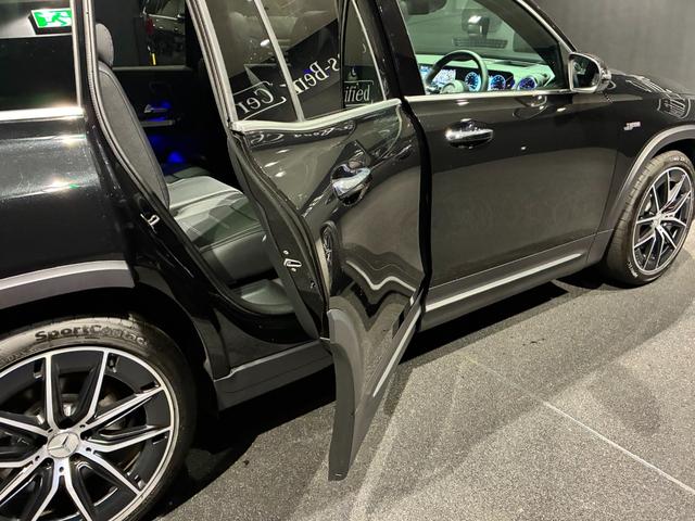 GLB GLB35 4マチック アドバンスドパッケージ 本革シート ヘッドアップディスプレイ パノラミックスライディングルーフ ブランドロゴプロジェクターライト Burmesterサラウンドサウンドシステム AMG20インチアルミ(27枚目)