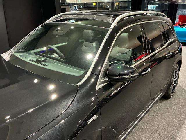 GLB GLB35 4マチック アドバンスドパッケージ 本革シート ヘッドアップディスプレイ パノラミックスライディングルーフ ブランドロゴプロジェクターライト Burmesterサラウンドサウンドシステム AMG20インチアルミ(28枚目)