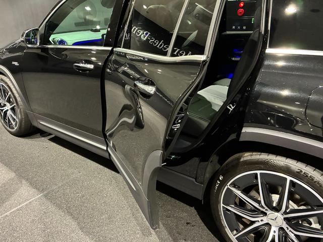 GLB GLB35 4マチック アドバンスドパッケージ 本革シート ヘッドアップディスプレイ パノラミックスライディングルーフ ブランドロゴプロジェクターライト Burmesterサラウンドサウンドシステム AMG20インチアルミ(30枚目)