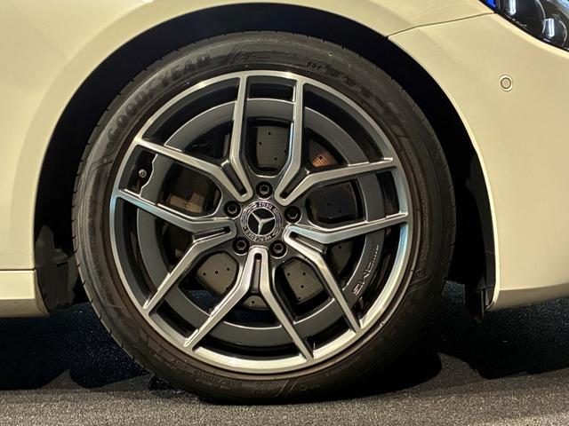 Eクラスステーションワゴン E220d ステーションワゴン スポーツ エクスクルーシブパッケージ パノラミックスライディングルーフ AMGラインインテリアパッケージ(51枚目)