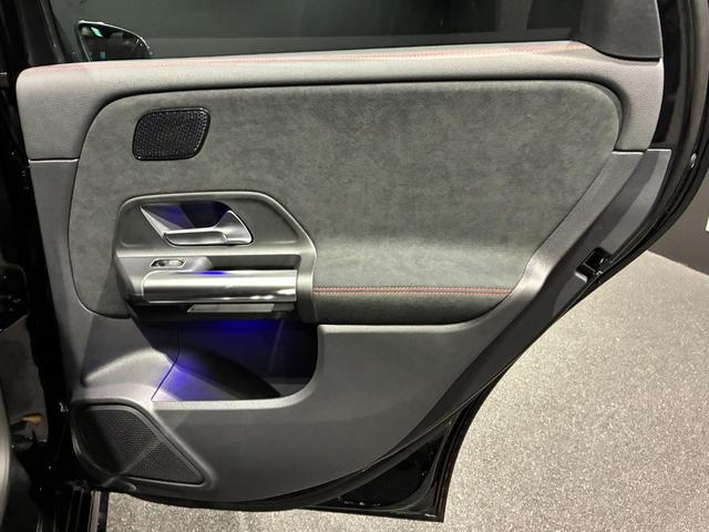 Bクラス B200d AMGラインパッケージ アドバンスドパッケージ パノラミックスライディングルーフ 360°カメラ ヘッドアップディスプレイ ブランドロゴプロジェクターライト(19枚目)