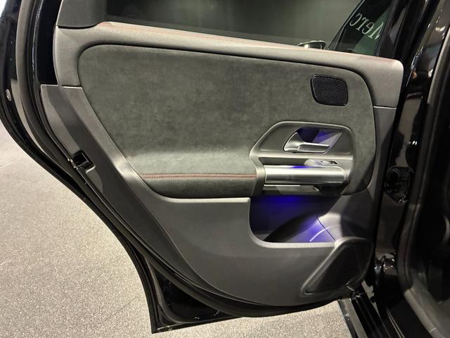 Bクラス B200d AMGラインパッケージ アドバンスドパッケージ パノラミックスライディングルーフ 360°カメラ ヘッドアップディスプレイ ブランドロゴプロジェクターライト(21枚目)