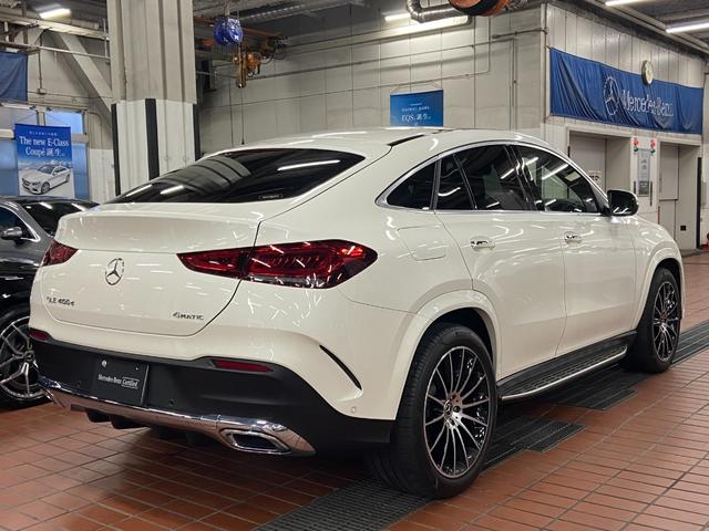 ＧＬＥ４００ｄ　４マチック　クーペスポーツ　ＧＬＥ４００ｄ４ＭＡＴＩＣ　Ｃｏｕｐｅ　Ｓｐｏｒｔｓ・ダイヤモンドホワイト・レザー：ブラック／ホワイト・パノラミックスライディングルーフ(6枚目)