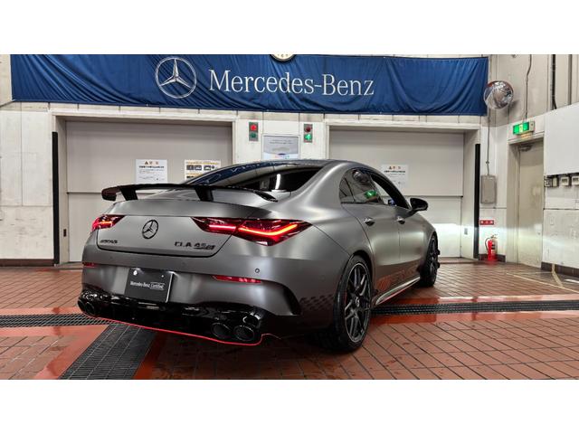 ＣＬＡクラス ＣＬＡ４５　Ｓ４マチック＋ストリートスタイルエデシン　１００台限定車　特別外装色　２年保証付　ＡＭＧエアロダイナミクスパッケージ　ＡＭＧエクステリアナイトパッケージＩＩ　リアウィング装着車（6枚目）