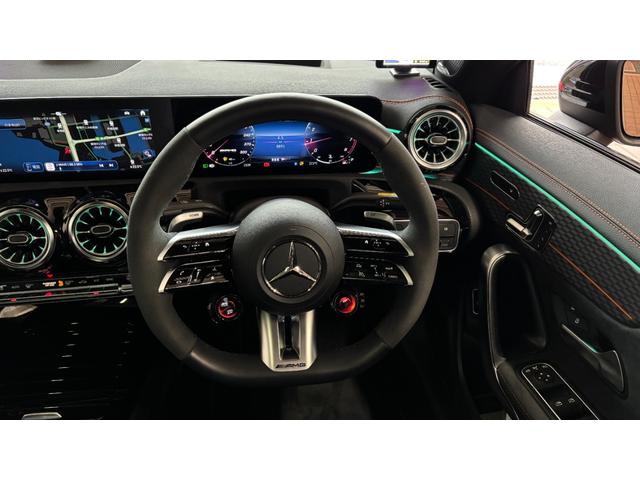 ＣＬＡクラス ＣＬＡ４５　Ｓ４マチック＋ストリートスタイルエデシン　１００台限定車　特別外装色　２年保証付　ＡＭＧエアロダイナミクスパッケージ　ＡＭＧエクステリアナイトパッケージＩＩ　リアウィング装着車（16枚目）
