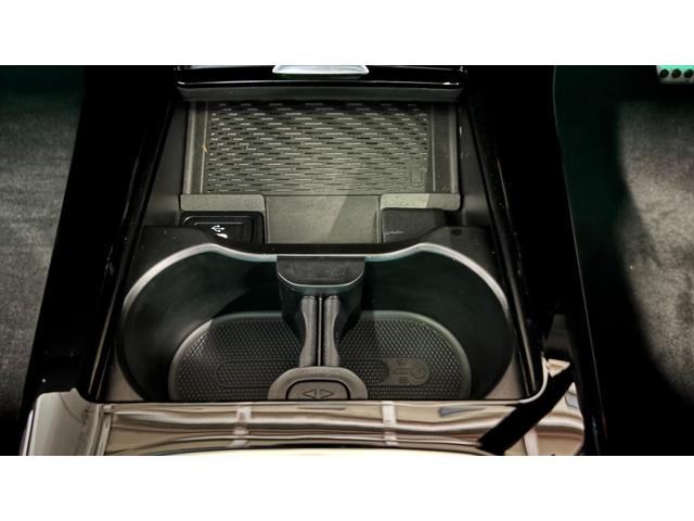 ＣＬＡクラス ＣＬＡ４５　Ｓ４マチック＋ストリートスタイルエデシン　１００台限定車　特別外装色　２年保証付　ＡＭＧエアロダイナミクスパッケージ　ＡＭＧエクステリアナイトパッケージＩＩ　リアウィング装着車（32枚目）