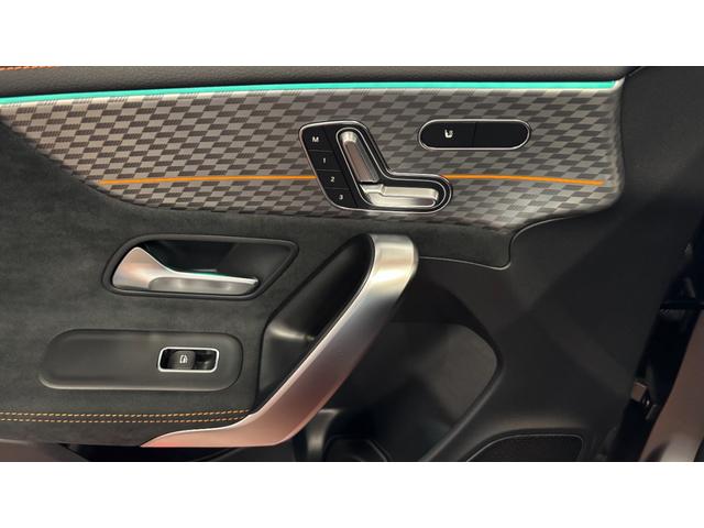 ＣＬＡクラス ＣＬＡ４５　Ｓ４マチック＋ストリートスタイルエデシン　１００台限定車　特別外装色　２年保証付　ＡＭＧエアロダイナミクスパッケージ　ＡＭＧエクステリアナイトパッケージＩＩ　リアウィング装着車（41枚目）