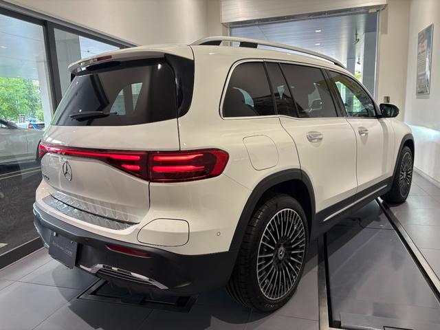 ＥＱＢ ＥＱＢ２５０＋　ＡＭＧラインパッケージ　弊社デモカー　パノラミックスライディングルーフ　ＡＭＧライン　本革シート　アンビエントライト　３６０度カメラ　ヘッドアップディスプレイ　ＭＰ２０２５０１モデル　７人乗り　電動シート　純正ドライブレコーダー（2枚目）