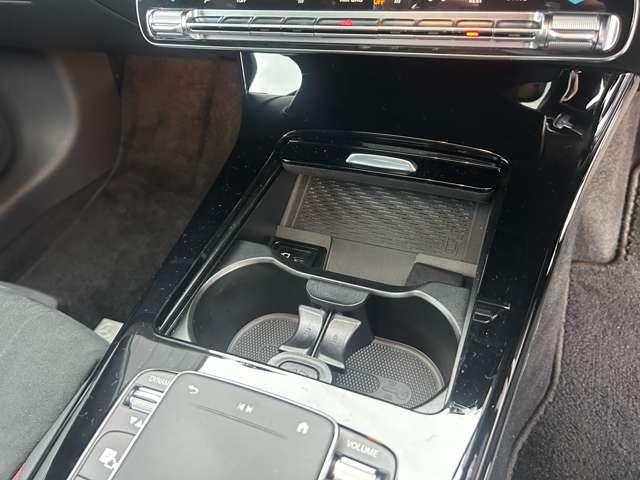 CLAクラス シューティングブレーク CLA200d シューティングブレーク AMGライン パノラミックスライディングルーフ(25枚目)